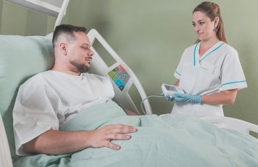 אחות פרטית לאחר ניתוח בבית